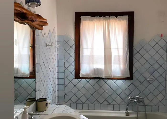 Due Passi Dal Centro *