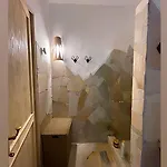 Due Passi Dal Centro